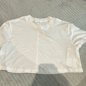 Perfect cropped lulu tee BRAND NEW WITH TAG